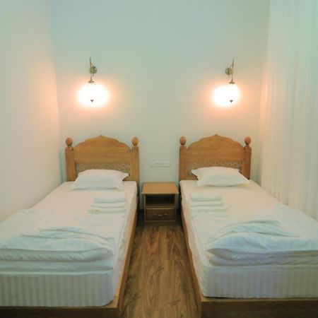 Guesthouse Muqaddam Buchara Buitenkant foto