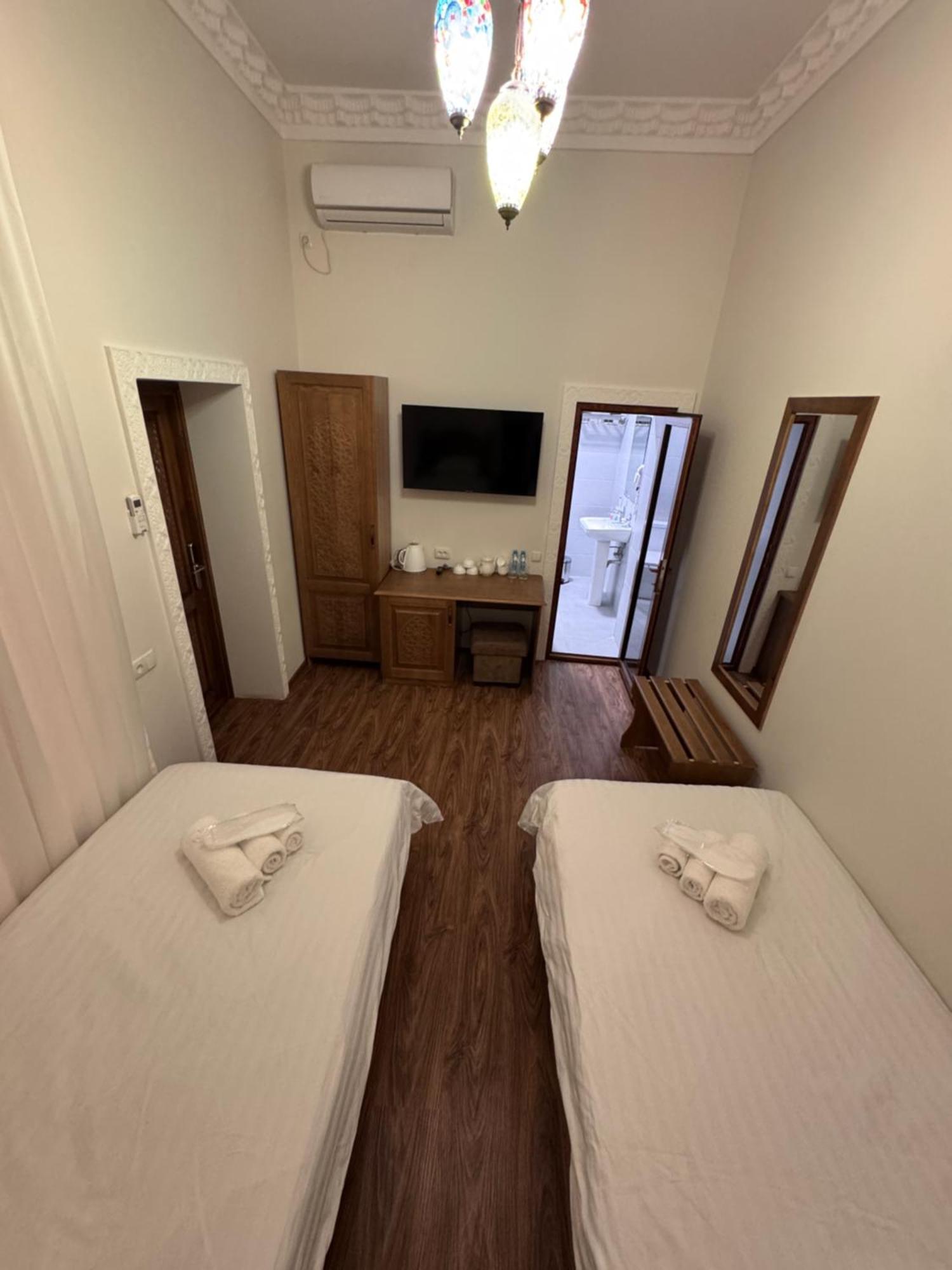 Guesthouse Muqaddam Buchara Buitenkant foto