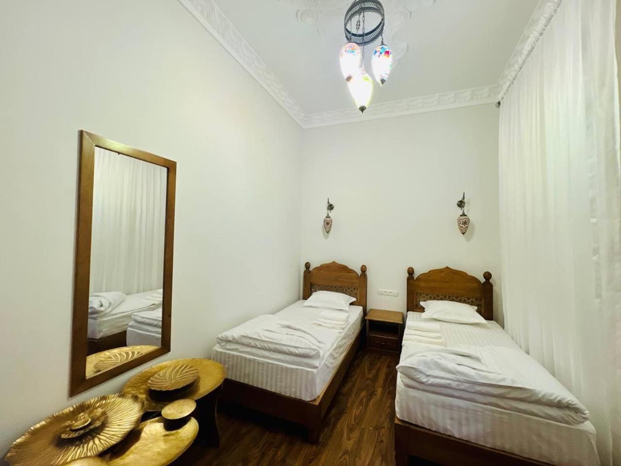 Guesthouse Muqaddam Buchara Buitenkant foto