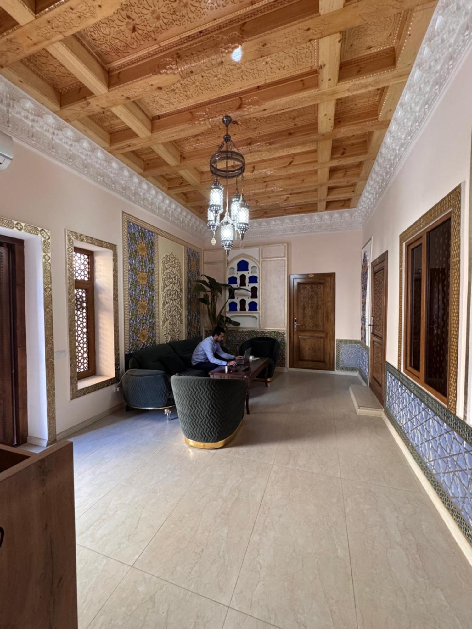 Guesthouse Muqaddam Buchara Buitenkant foto
